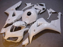 Laden Sie das Bild in den Galerie-Viewer, All White No decals - CBR1000RR 06-07 Fairing Kit