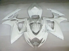 Laden Sie das Bild in den Galerie-Viewer, All White No decals - GSX-R600 06-07 Fairing Kit - Vehicles