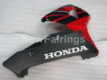 Laden Sie das Bild in den Galerie-Viewer, Black and Red Factory Style - CBR600RR 03-04 Fairing Kit -