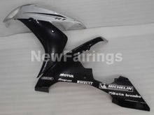 Laden Sie das Bild in den Galerie-Viewer, Black Silver Factory Style - YZF-R1 04-06 Fairing Kit