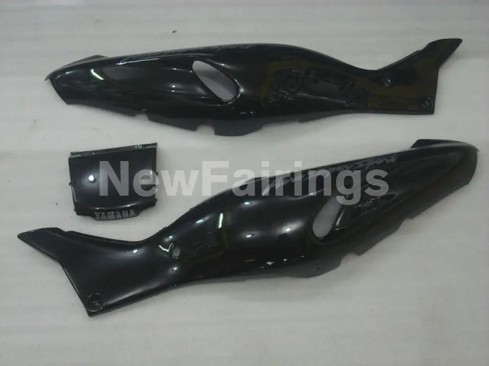 Black and Silver Factory Style - YZF1000R Thunderace 96-05 Fairing Kit Vehicles & Parts > Vehicle Parts & Accessories >