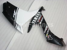 Laden Sie das Bild in den Galerie-Viewer, Black White Factory Style - YZF-R1 07-08 Fairing Kit