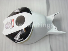 Laden Sie das Bild in den Galerie-Viewer, Black and White PlayBoy - CBR1000RR 04-05 Fairing Kit -