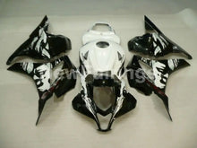 Laden Sie das Bild in den Galerie-Viewer, Black and White Skull - CBR600RR 07-08 Fairing Kit -