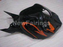 Laden Sie das Bild in den Galerie-Viewer, Black and Orange Factory Style - CBR1000RR 06-07 Fairing Kit