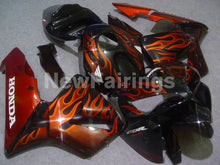 Laden Sie das Bild in den Galerie-Viewer, Black and Orange Flame - CBR600RR 05-06 Fairing Kit -