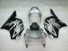 Bild in der Galerieansicht laden, Black and Silver Factory Style - CBR 954 RR 02-03 Fairing Kit