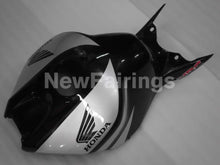 Laden Sie das Bild in den Galerie-Viewer, Black and Silver Repsol - CBR1000RR 04-05 Fairing Kit