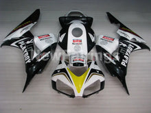 Laden Sie das Bild in den Galerie-Viewer, Black and White Playboy - CBR1000RR 06-07 Fairing Kit -