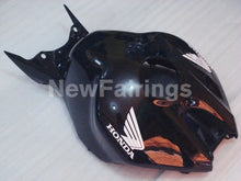 Laden Sie das Bild in den Galerie-Viewer, Black and White West - CBR1000RR 06-07 Fairing Kit -