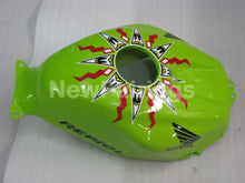 Laden Sie das Bild in den Galerie-Viewer, Green and Black Rossi - CBR600RR 03-04 Fairing Kit -