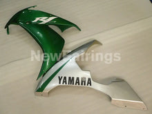 Laden Sie das Bild in den Galerie-Viewer, Green Silver Factory Style - YZF-R1 04-06 Fairing Kit