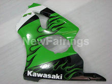 Laden Sie das Bild in den Galerie-Viewer, Green and Black Flame NINJA ZX 6R 00 02 Fairing Kit