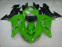Laden Sie das Bild in den Galerie-Viewer, Green and Matte Black Factory Style - NINJA ZX-10R 06-07 Fairing Kit