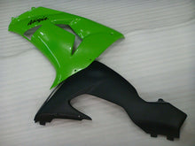 Laden Sie das Bild in den Galerie-Viewer, Green and Matte Black Factory Style - NINJA ZX-10R 06-07 Fairing Kit