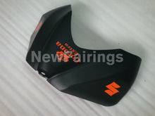 Laden Sie das Bild in den Galerie-Viewer, Matte Black and Orange Corona - GSX-R600 06-07 Fairing Kit