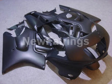 Laden Sie das Bild in den Galerie-Viewer, Matte Black No decals - CBR600 F3 97-98 Fairing Kit