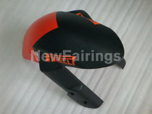 Laden Sie das Bild in den Galerie-Viewer, Matte Black and Orange Corona - GSX-R600 06-07 Fairing Kit