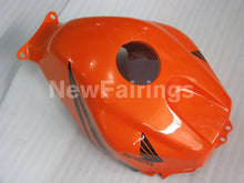 Laden Sie das Bild in den Galerie-Viewer, Orange and Black Fire - CBR600RR 05-06 Fairing Kit -