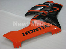 Laden Sie das Bild in den Galerie-Viewer, Orange and Black Factory Style - CBR1000RR 04-05 Fairing Kit