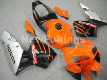 Laden Sie das Bild in den Galerie-Viewer, Orange Black and Silver Factory Style - CBR600RR 05-06