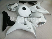 Laden Sie das Bild in den Galerie-Viewer, Pearl White and Black No decals - CBR1000RR 06-07 Fairing