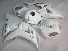 Laden Sie das Bild in den Galerie-Viewer, Pearl White Factory Style - CBR1000RR 06-07 Fairing Kit -