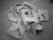 Laden Sie das Bild in den Galerie-Viewer, Pearl White with gold decal Factory Style - CBR600RR 05-06