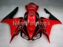 Laden Sie das Bild in den Galerie-Viewer, Red and Black Factory Style - CBR1000RR 06-07 Fairing Kit