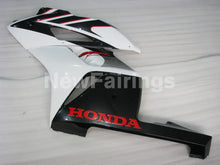 Laden Sie das Bild in den Galerie-Viewer, Red and White Black Factory Style - CBR1000RR 04-05 Fairing Kit