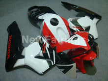 Laden Sie das Bild in den Galerie-Viewer, Red White and Black Factory Style - CBR600RR 05-06 Fairing