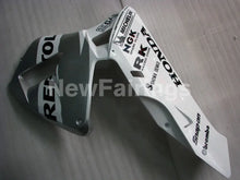 Laden Sie das Bild in den Galerie-Viewer, Silver and White Repsol - CBR600RR 03-04 Fairing Kit -