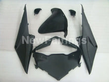 Laden Sie das Bild in den Galerie-Viewer, Silver and Black Factory Style - CBR600RR 05-06 Fairing Kit
