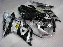 Laden Sie das Bild in den Galerie-Viewer, Silver and Black Factory Style - GSX-R600 01-03 Fairing Kit