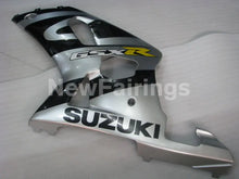 Laden Sie das Bild in den Galerie-Viewer, Silver and Black Factory Style - GSX-R600 01-03 Fairing Kit