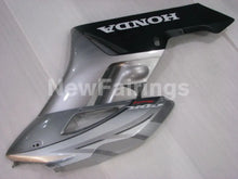 Laden Sie das Bild in den Galerie-Viewer, Silver Grey and Black Factory Style - CBR1000RR 04-05