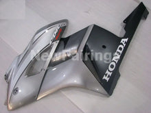 Laden Sie das Bild in den Galerie-Viewer, Silver Grey and Black Factory Style - CBR1000RR 04-05 Fairing Kit