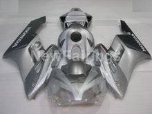 Laden Sie das Bild in den Galerie-Viewer, Silver Grey and Black Factory Style - CBR1000RR 04-05 Fairing Kit