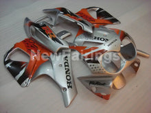 Laden Sie das Bild in den Galerie-Viewer, Silver and Orange Factory Style - CBR 900 RR 92-93 Fairing Kit