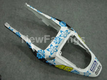 Laden Sie das Bild in den Galerie-Viewer, White and Black Blue Nastro Azzurro - CBR600RR 03-04 Fairing
