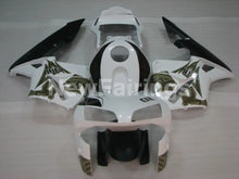 Laden Sie das Bild in den Galerie-Viewer, White and Black Factory Style - CBR600RR 03-04 Fairing Kit -
