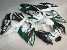 Laden Sie das Bild in den Galerie-Viewer, White and Green Corona - GSX-R600 08-10 Fairing Kit