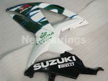 Laden Sie das Bild in den Galerie-Viewer, White and Green Corona - GSX-R600 08-10 Fairing Kit