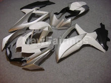 Laden Sie das Bild in den Galerie-Viewer, White and Silver No decals - GSX-R600 08-10 Fairing Kit