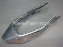 Laden Sie das Bild in den Galerie-Viewer, White and Silver Repsol - CBR 1100 XX 96-07 Fairing Kit -