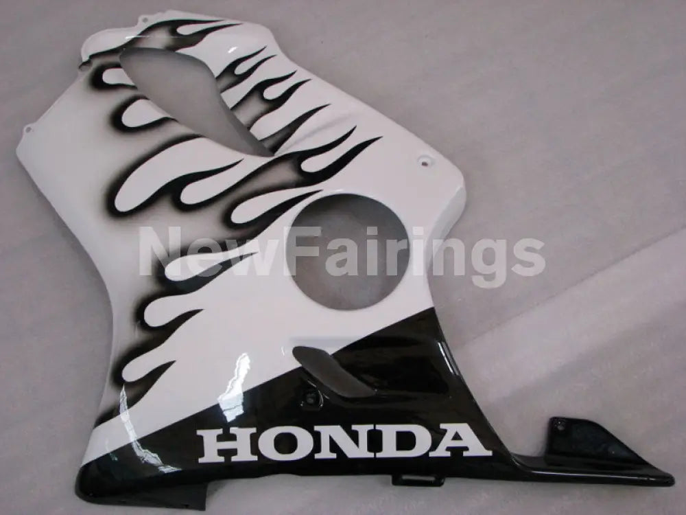 White and Black Flame - CBR600 F4 99-00 Fairing Kit