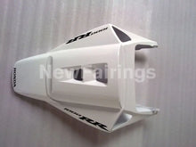 Laden Sie das Bild in den Galerie-Viewer, White with black Repsol - CBR1000RR 04-05 Fairing Kit