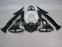 Laden Sie das Bild in den Galerie-Viewer, White and Blue Black Dark Dog - GSX - R1000 09 - 16 Fairing