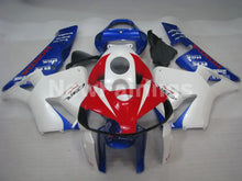 Laden Sie das Bild in den Galerie-Viewer, White Blue and Red Factory Style - CBR600RR 05-06 Fairing Kit