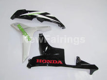 Laden Sie das Bild in den Galerie-Viewer, White and Green Black Factory Style - CBR600RR 07-08 Fairing Kit